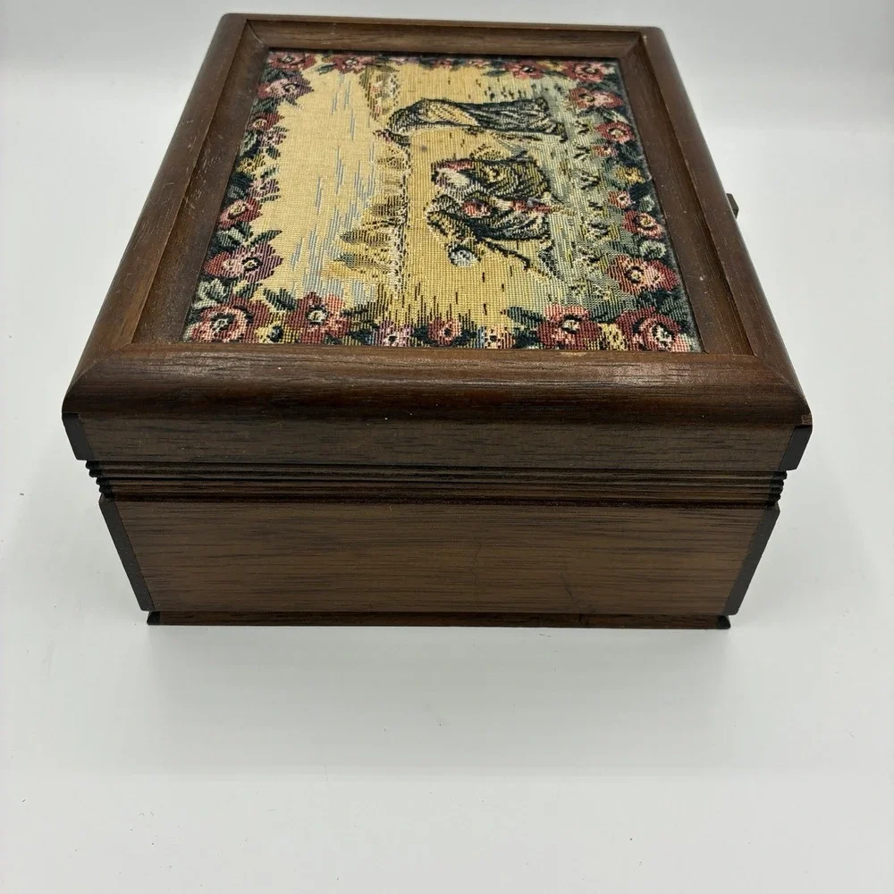 Vintage Working Music Jewelry Box Tapestry Lid Willitts Japan